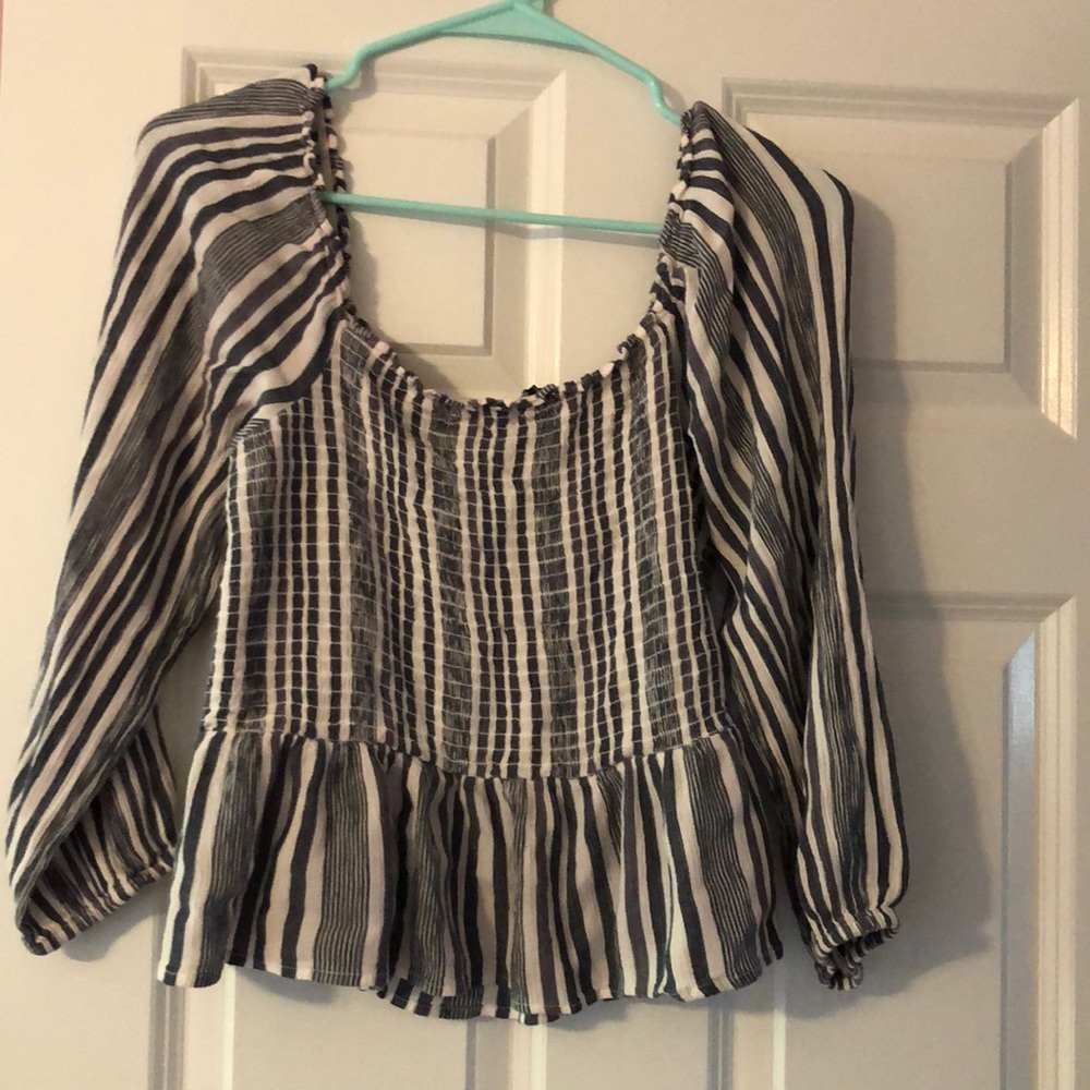 Off the shoulder American Eagle top